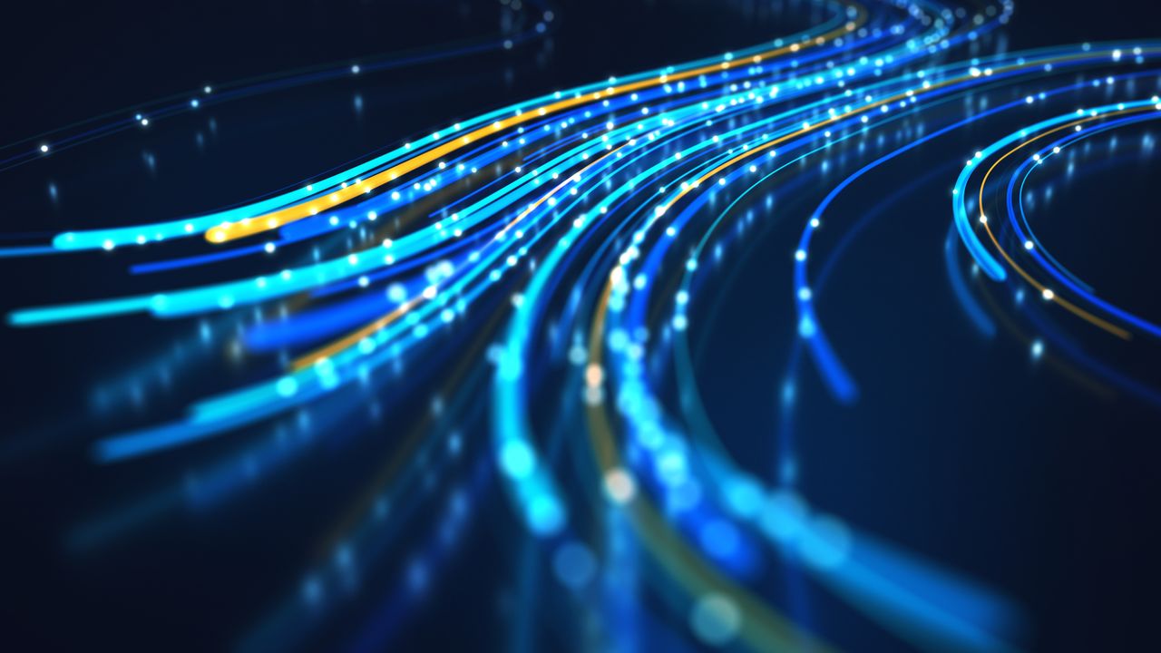 「量子もつれ」を既設の光回線に“相乗り”、世界初の遠隔伝送に成功