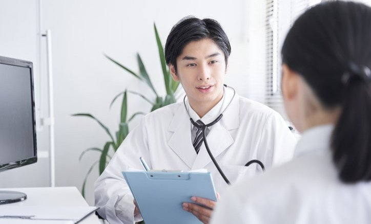 医師が警鐘「根拠なき『がんの自由診療』に飛びつかないで」 患者の思いを利用する「ビジネス」の問題点