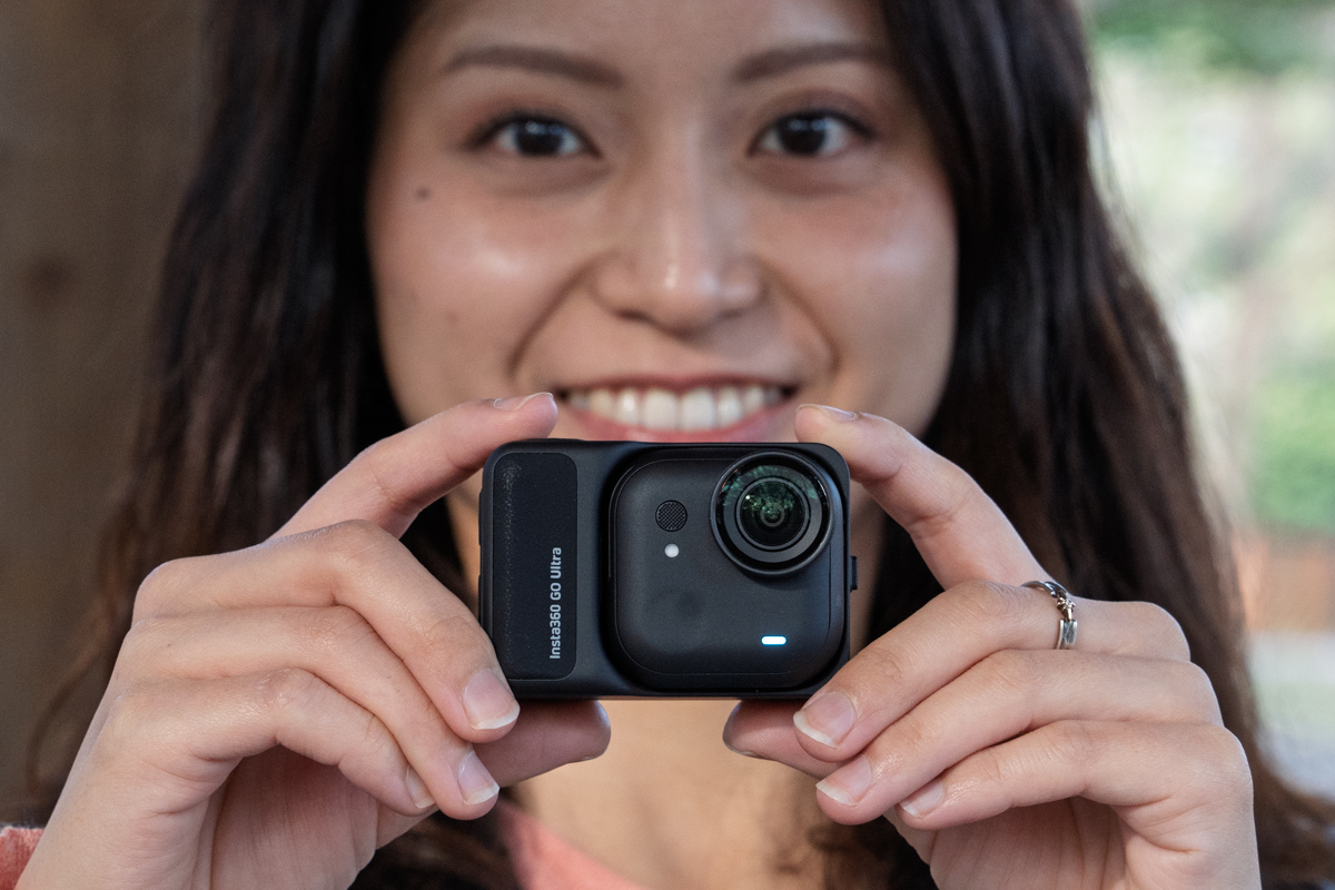 「insta360 GO Ultra」は夜にも強かった 画質とウェアラブル性のバランスがいいアクションカムを試す：荻窪圭のデジカメレビュープラス（1/8 ページ）