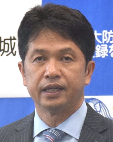 《直筆遺書を入手》「死にたいと願う言葉が口を突く」「生きてきた中で最悪の1年」茨城県知事・大井川和彦（60）自死職員の遺族が“県政最大の闇”を告白（文春オンライン）