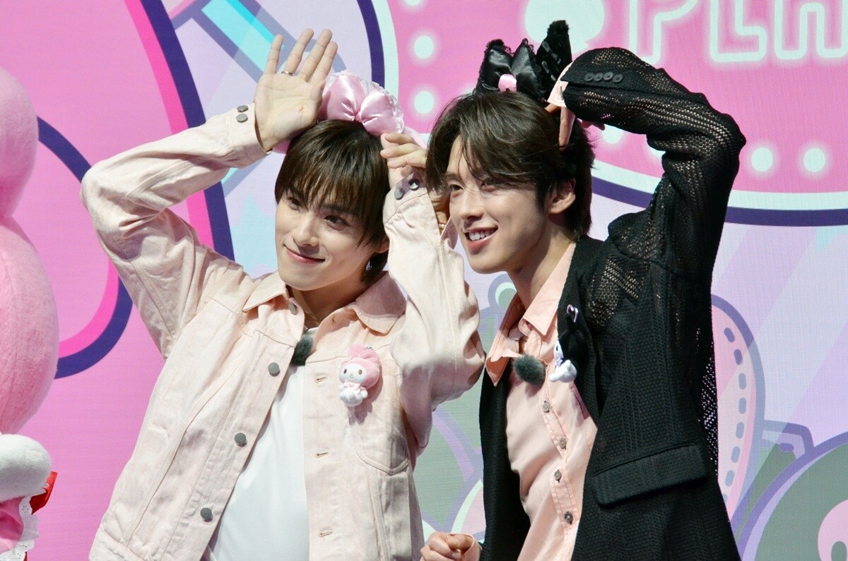 JO1川西拓実＆河野純喜“純拓”ペア「かわいすぎる」 マイメロディ＆クロミに扮し愛嬌ポーズ