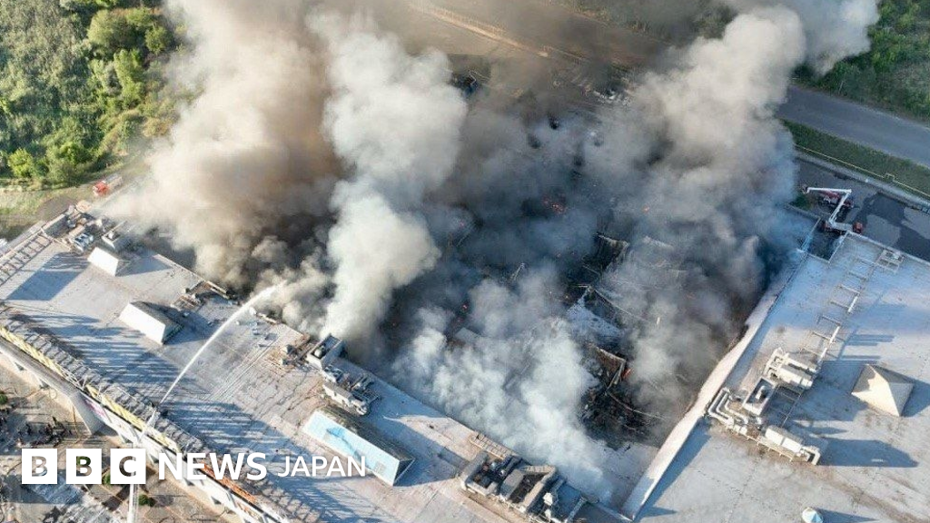 ロシアがショッピングセンターに「ダブルタップ攻撃」 16人殺害とウクライナ当局