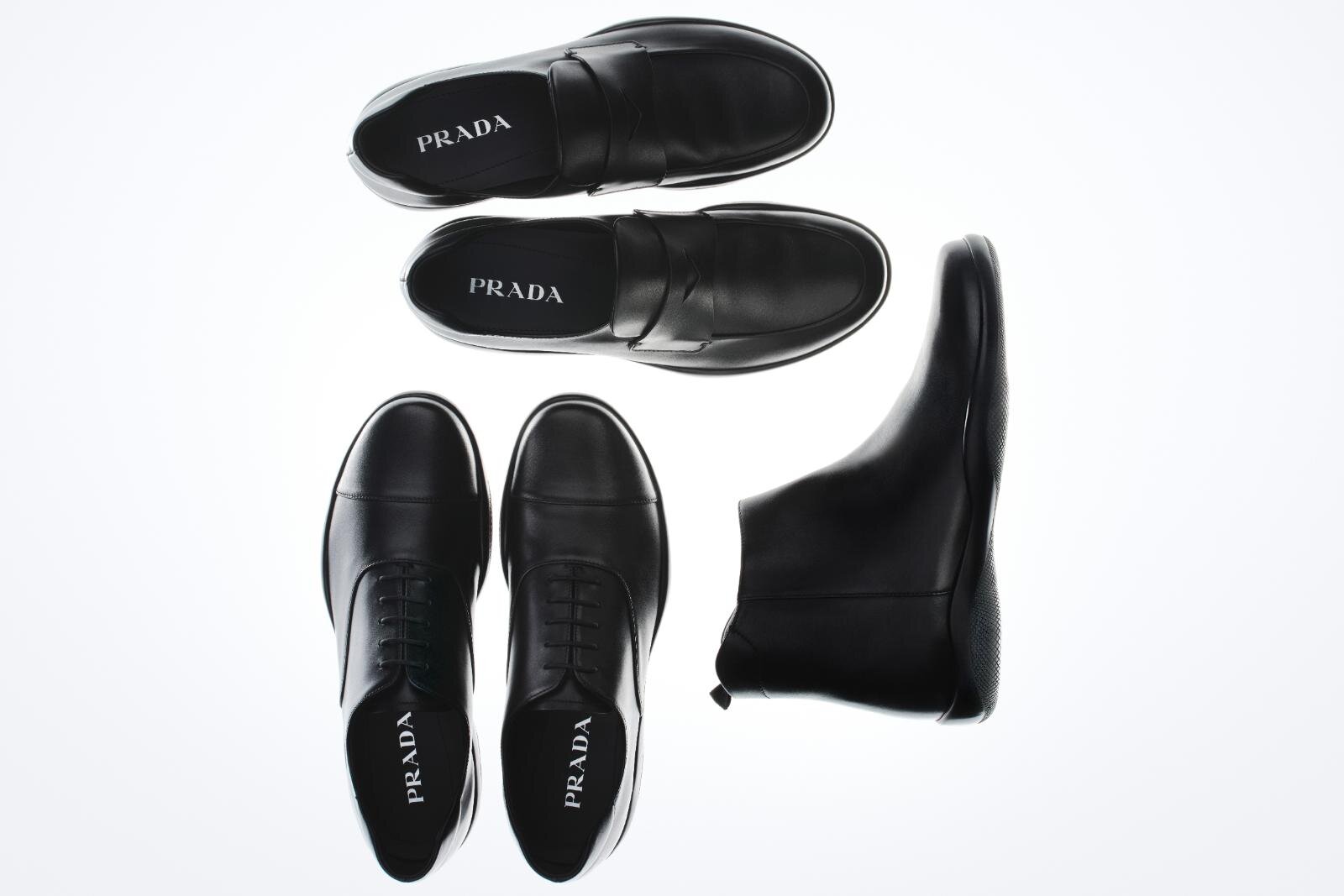 プラダ"ラバーソール”のレザーシューズ「トブラック」90年代リネア・ロッサ初期モデル復刻