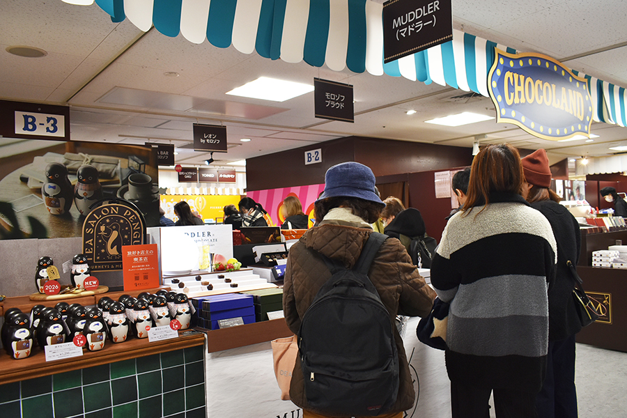 10分で完売も…天王寺・近鉄バレンタイン、「モロゾフ」売り場に行列！目当ては？