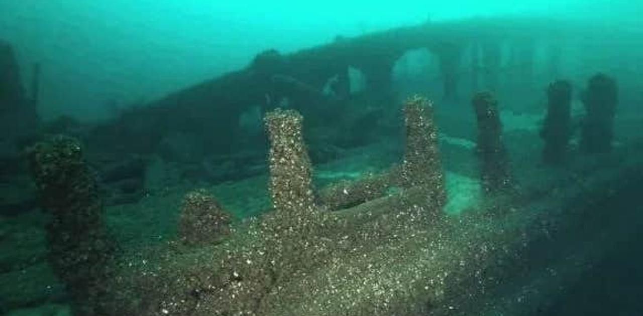ストーンヘンジのような古代構造物、ミシガン湖の底で発見される