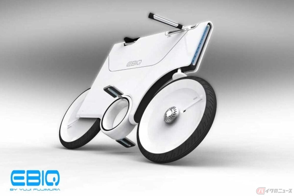 なにコレ自転車？ 電動バイク？ 家電？ 2輪車の概念を変える超スマートなカード型バイク