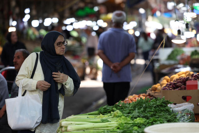 焦点：生活費高騰にあえぐイラン市民、戦争７カ月で困窮拡大（ロイター）｜ｄメニューニュース