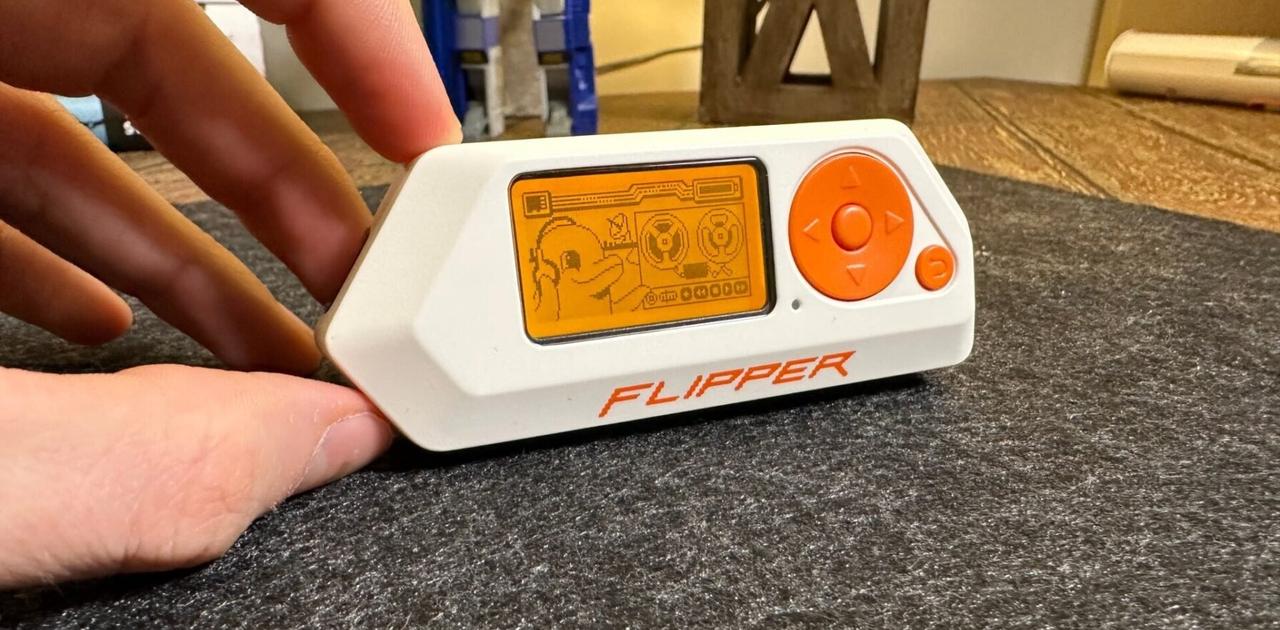 禁断のハッキング端末｢Flipper Zero｣、車両盗難に使われまくる