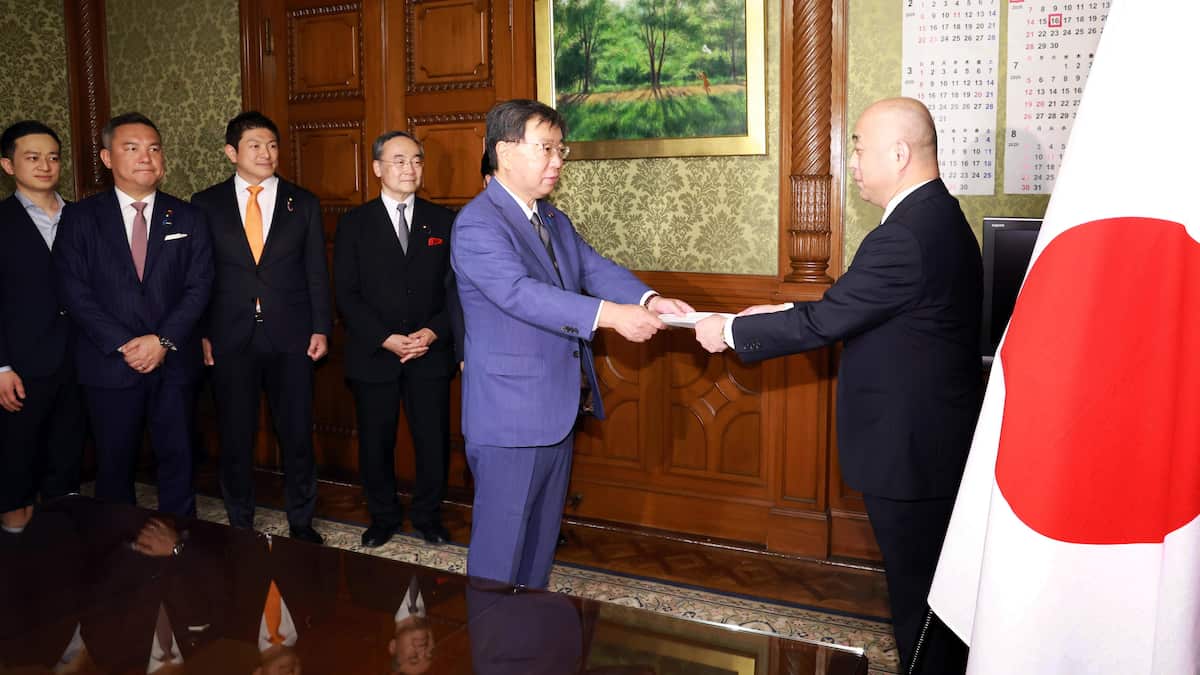 日本国旗損壊罪法案 産読は「国の象徴」守る意義訴え 表現の自由への懸念示す朝毎東