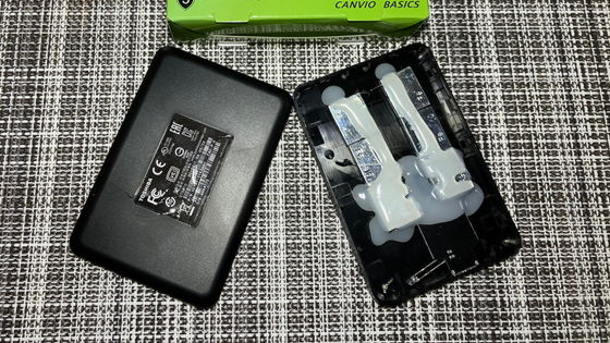 通販で買ったポータブルHDDが重りの入った偽物であることが判明も返金を拒否されてしまう