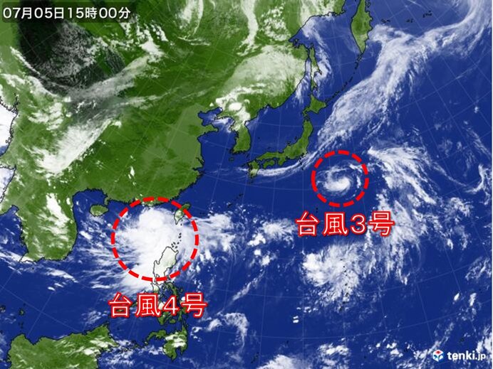 「ダブル台風」発生中 日本に影響も 台風シーズン突入