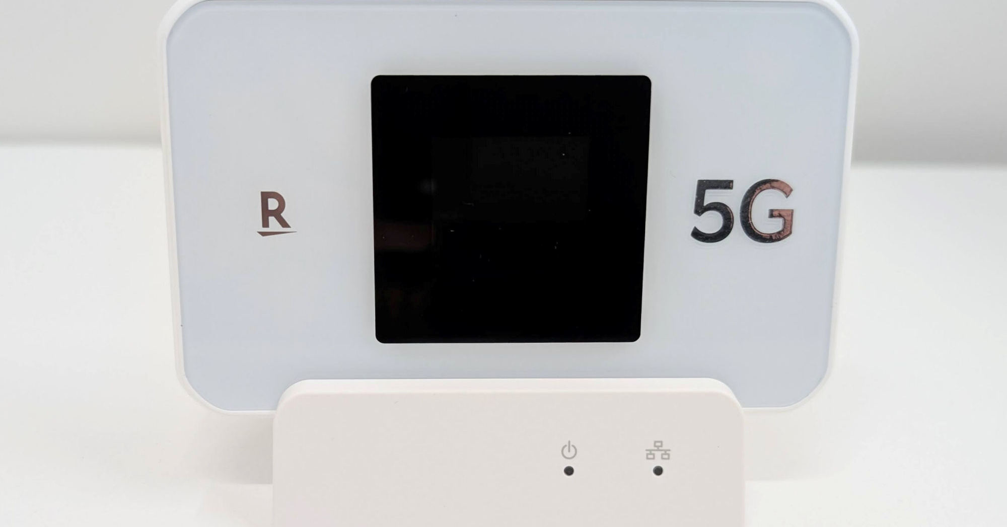 楽天モバイルのルーター「Rakuten WiFi Pocket 5G」レビュー：通信速度はどう？ 他社のeSIMで使う方法も解説（1/2 ページ）