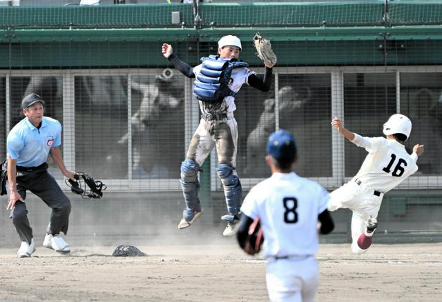 決勝は中京―あべの翔学 互いに終盤に競り勝つ 全国高校軟式野球