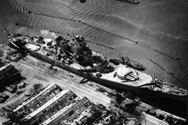 「史上最後に完成した戦艦」なぜ？ 「“意地”で“維持”しよう」と頑張っちゃったら不遇の結果に