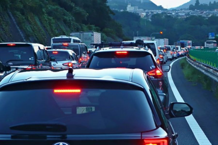 連休後半「地獄の渋滞」ついに始まる 下り線ピーク 最大40km超え【5月3日の渋滞予測】