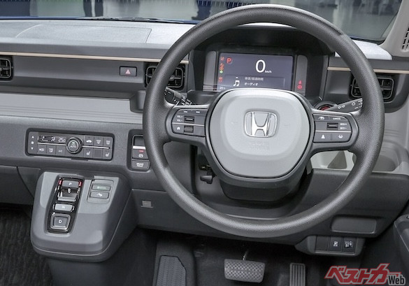 ホンダ「最新”軽”EV」の内装が超シンプルで推せる！ 「ホンダN-ONE e:」のインパネにディスプレイないって英断だわ
