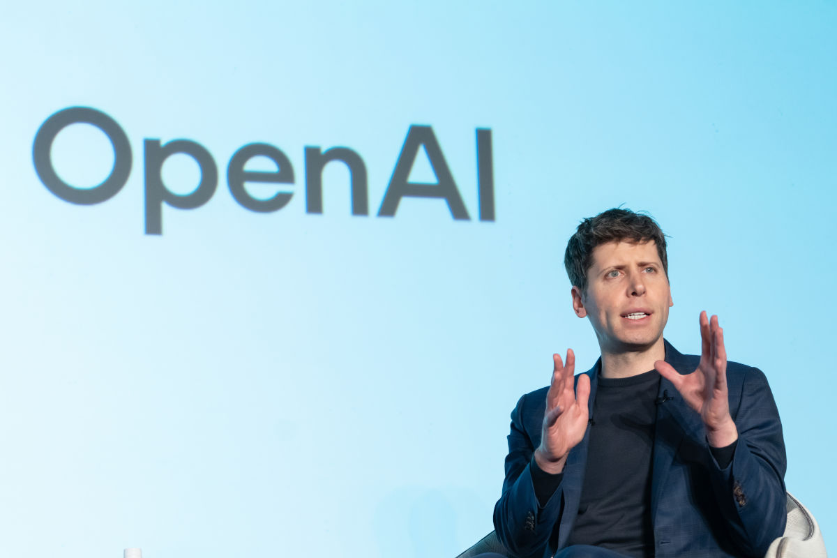 OpenAIが人型ロボを開発へ──アルトマンCEO、「誰もが自分専用のロボットを持つべき」