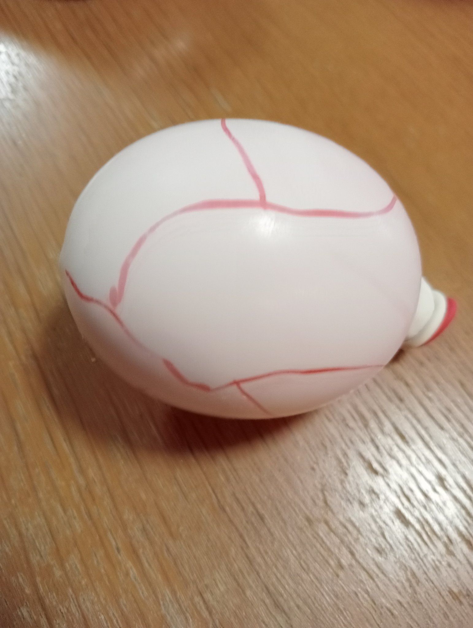 センスが！クセ強っっ！！ 小4女子の「浮袋が飛び出た深海魚」作品