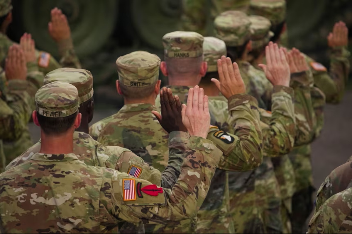 米国で徴兵登録が12月から自動化、イランとの戦争で改めて注目 その仕組みは？