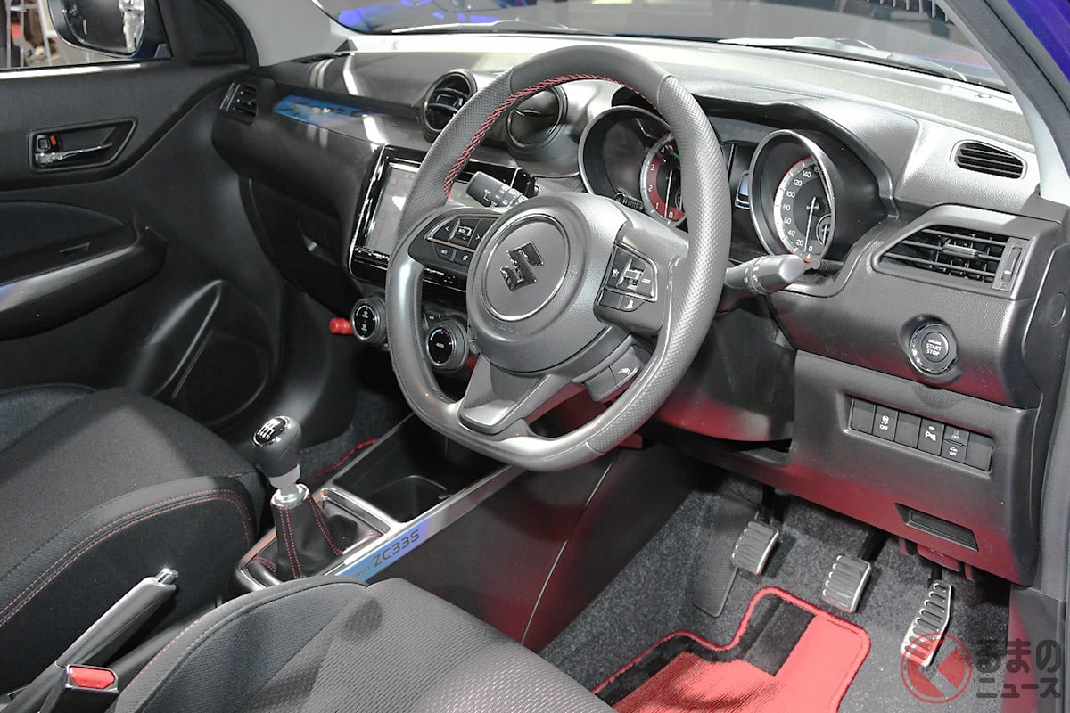 スズキ「小型スポーツカー」って何がいい？ ターボ×6速MTで「軽くて速くて楽しい！」唯一無二の存在!? オーナーが語る「スイフトスポーツ」の魅力と新型への期待とは！