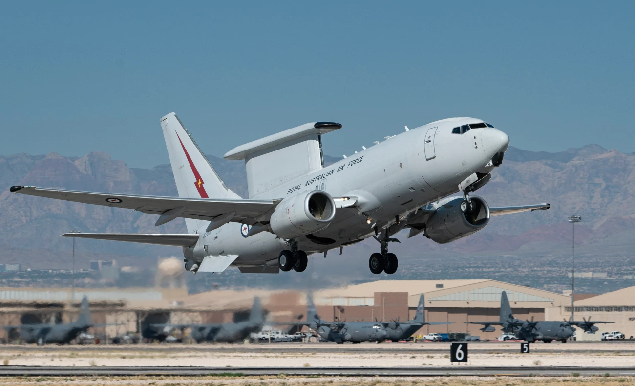 米空軍の新しい早期警戒管制機、今年もE