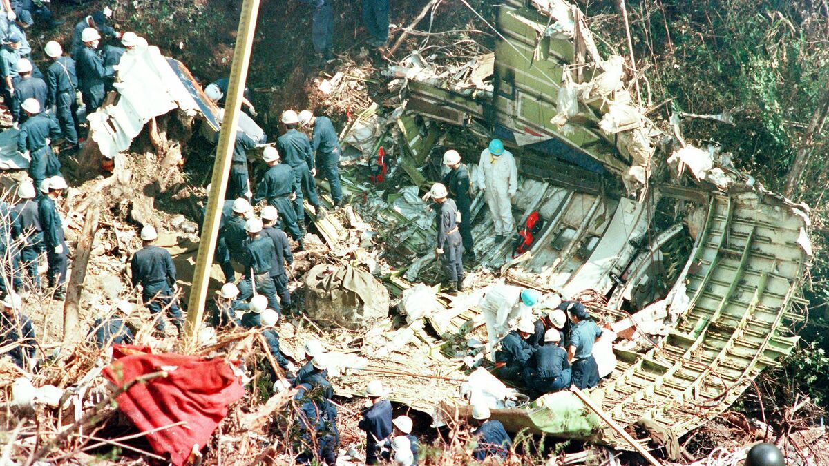 日航ジャンボ機｢墜落までの44分間｣は謎だらけ…極秘ボイスレコーダー分析で浮上した"事故原因"への疑念 乗客が遺書を書き残す中､操縦室で起きていたこと