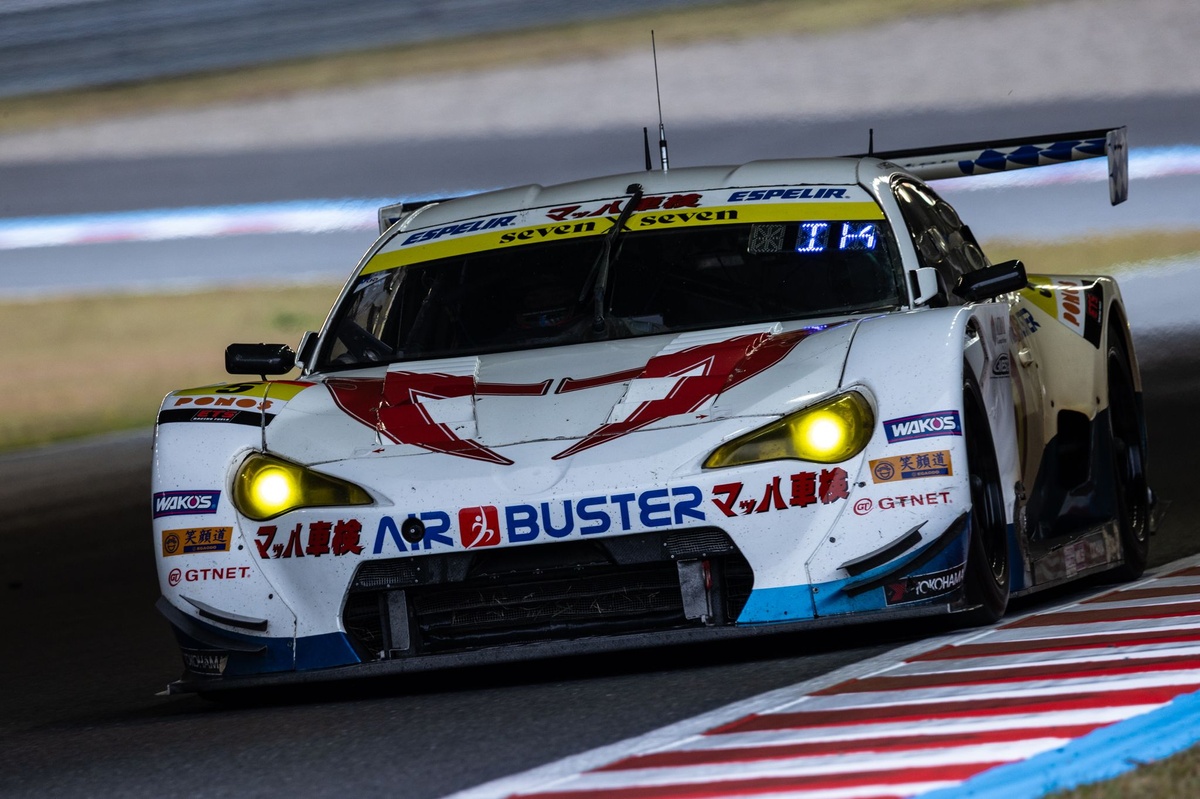 苦節22年、TEAM MACHがついにスーパーGT初優勝。“古代兵器”の活躍は来季以降も見られそう？ 玉中代表「このクルマ、大好きだから」