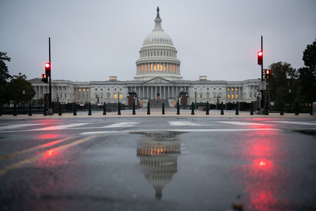 米下院通過のトランプ減税法案、財政赤字2.4兆ドル増へ－議会予算局