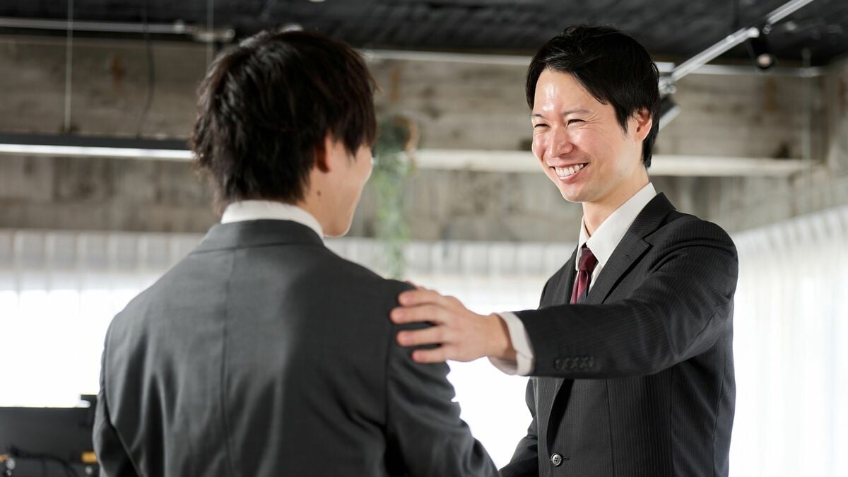 ｢素晴らしい!｣と絶賛するより効果的…頭のいい人が使う部下が小躍りする承認･褒めフィードバックの名台詞 ｢上から目線で偉そう｣と大不評なNGワードとは