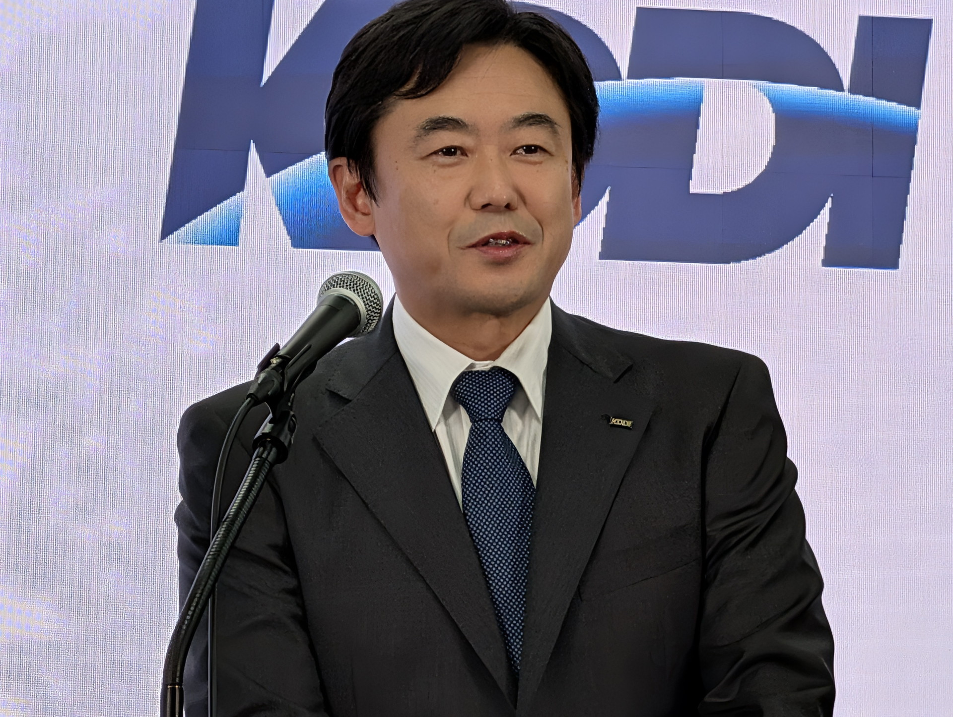 KDDIの25年度2Qは増収増益、「UQ→au」の移行が逆転 松田社長「好循環が動き始めた」