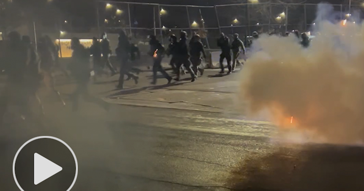 緊迫ミネアポリス、射殺事件で爆発した怒り 米で移民排斥は続くのか