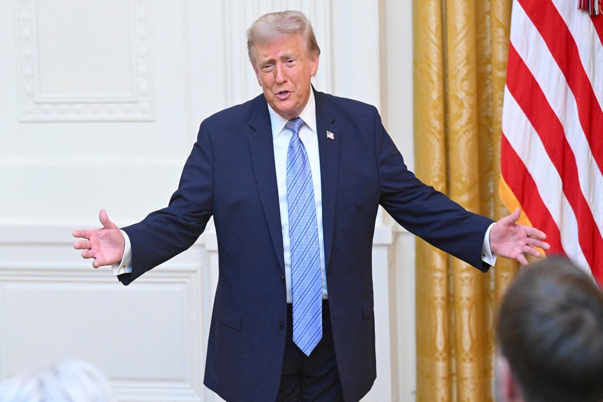 米財務省がトランプがあしらわれた1ドル硬貨の写真を発表…イラクやシリア、リビアと同じではと米国が議論噴出（ニューズウィーク日本版）