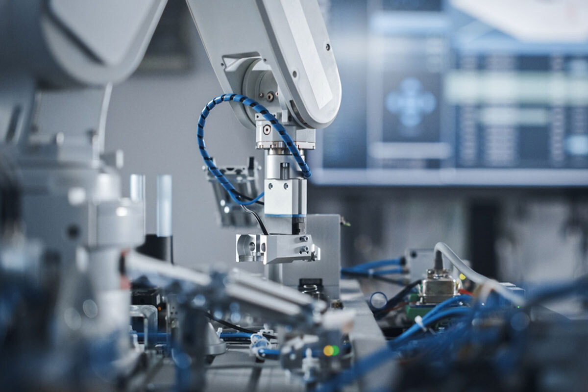 米大麻業界に迫る自動化 元NASAエンジニアが仕掛ける製造ロボット最前線