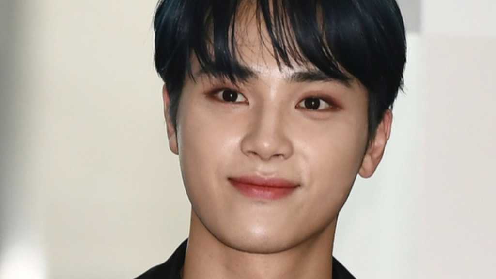 “THE BOYZ脱退”チュ・ハンニョン、密会報道うけ…不当な契約解除訴え「極端な選択もよぎった」