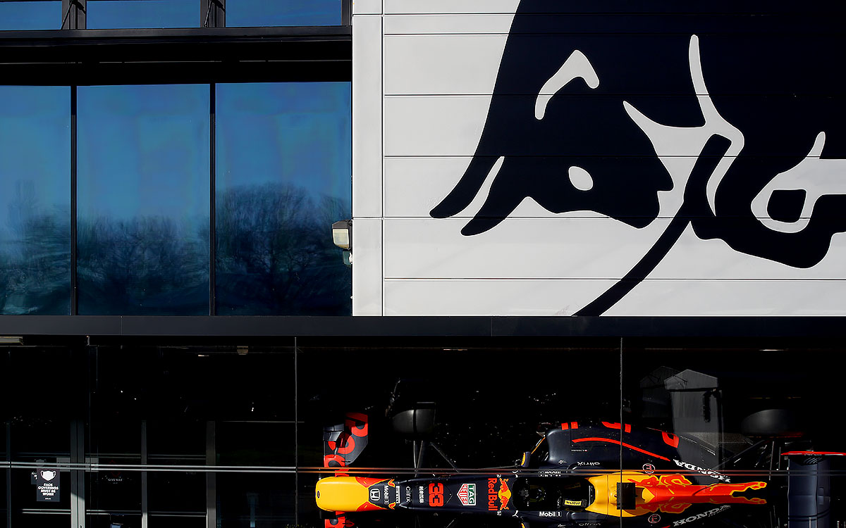 実は残留予想も少なくない、角田裕毅の「2026年去就報道」に漂う“温度差” ― 変貌するレッドブル構造とキーファクター