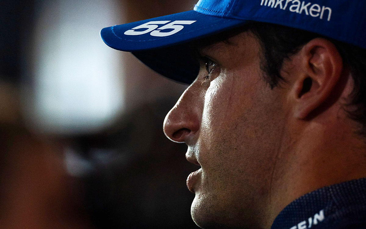 サインツを襲った“ビニール珍事”でウィリアムズに処分、F1カタールGP予選で赤旗中断