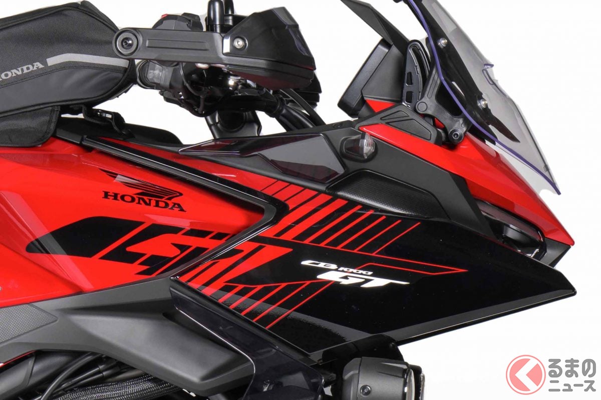 ホンダ「"新"大型ツーリングモデル」国内で一般初公開！ 滑らかな1000cc直4エンジン＆電子制御サスペンション搭載で超快適！ 「CB1000GT」春のモーターサイクルショーに登場！