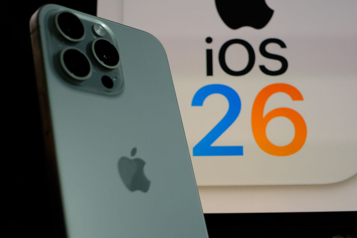 なぜiPhoneを「iOS 18」から「iOS 26」へアップグレードすべきか、そのタイミングは