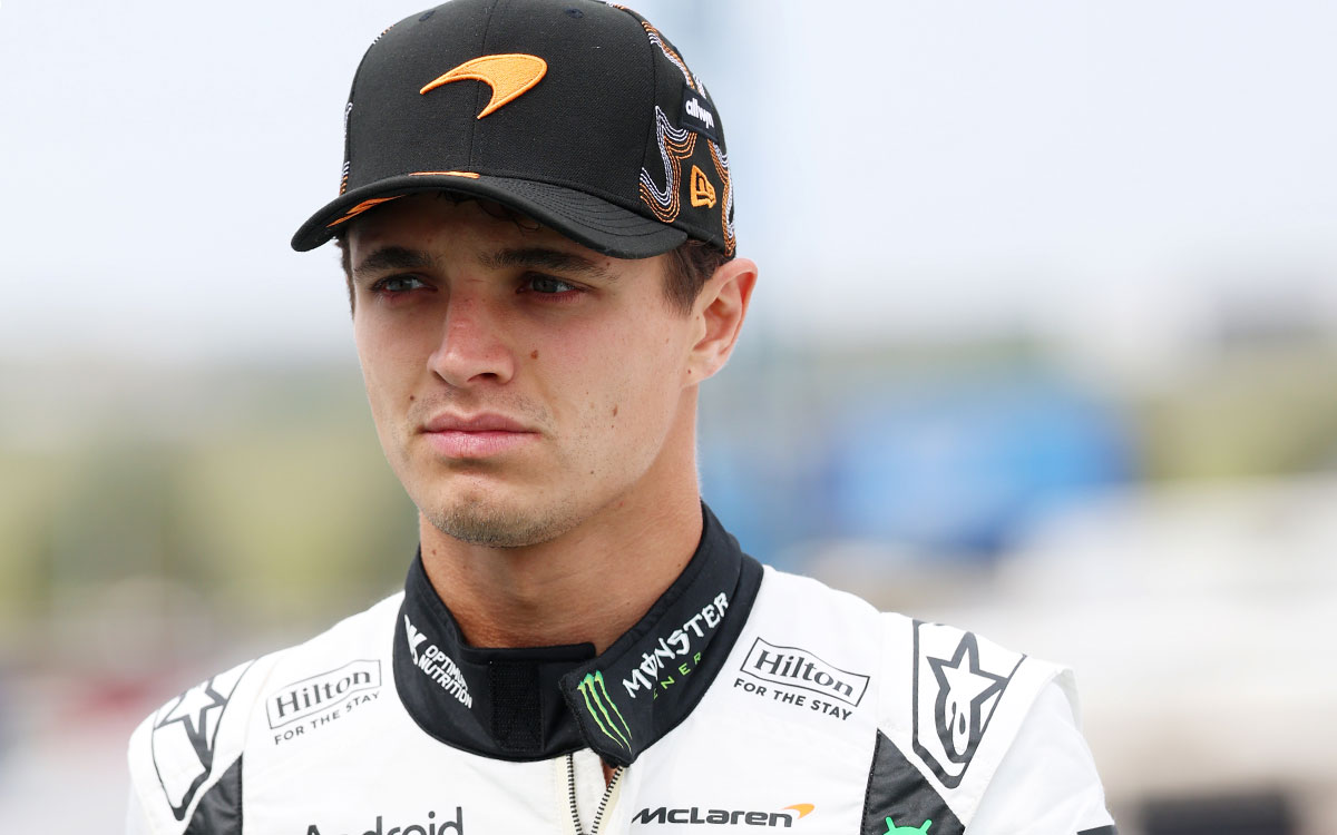 ノリス、ピアストリ接触で今季末まで続く“制裁処分”─マクラーレンが内部措置を決定