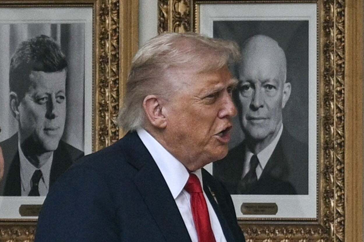 トランプ氏、バイデン氏の肖像画に「史上最悪の大統領」と明記。一方、自身の説明文には…→「やってることが小学生」と批判（BuzzFeed Japan）