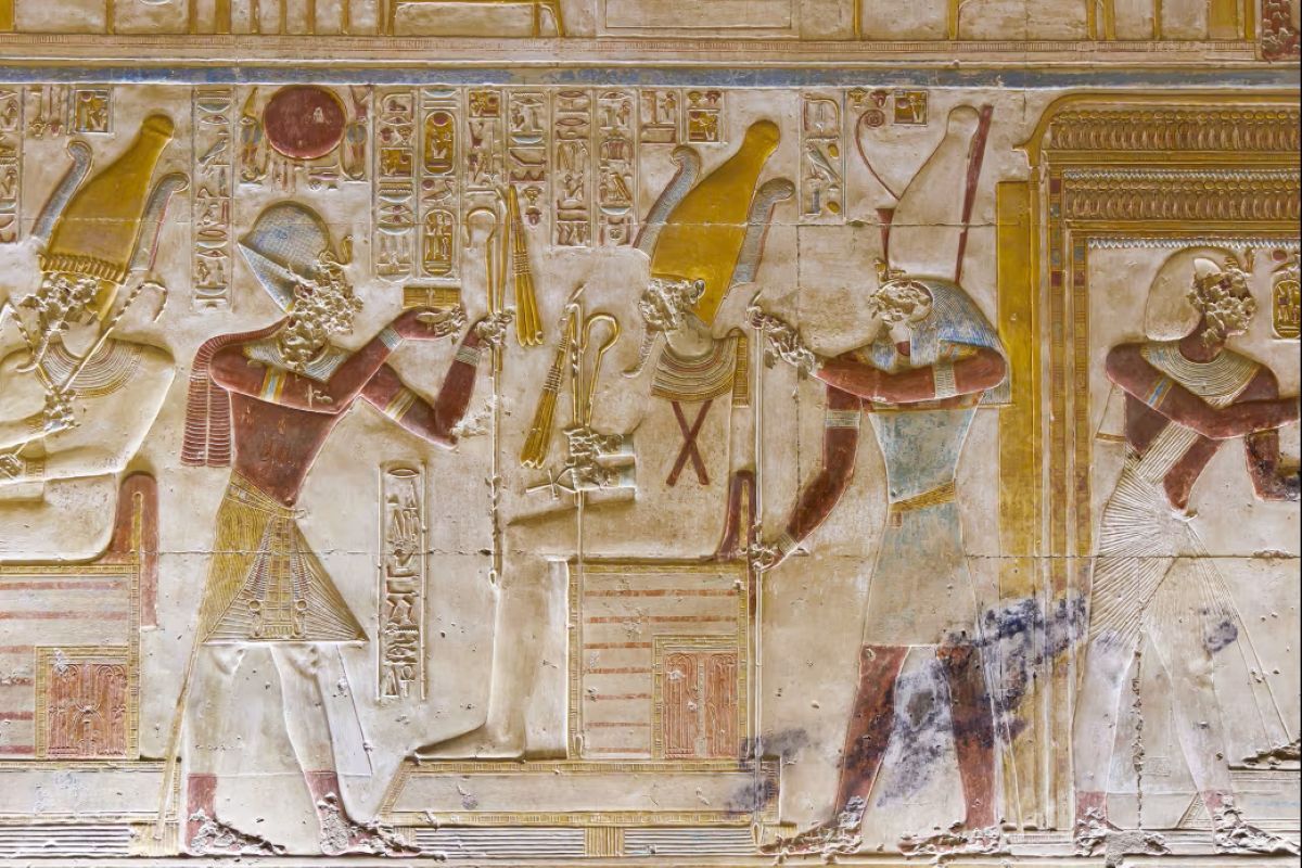 古代エジプト人、王の死に際し召使いを生け贄に 法医学的調査で判明