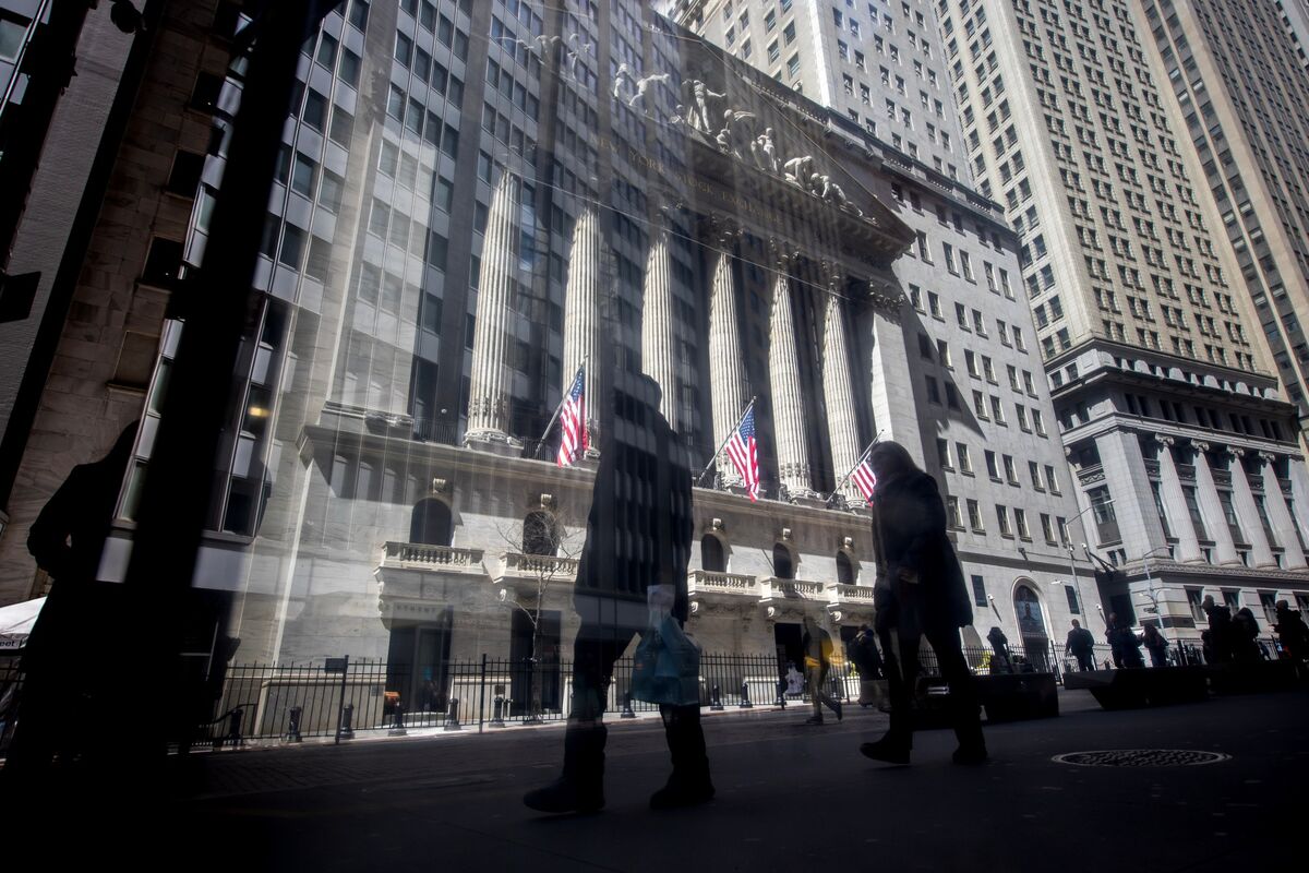 米地銀株急落、トレーダーの不安反映－まず売って理由は後で考える