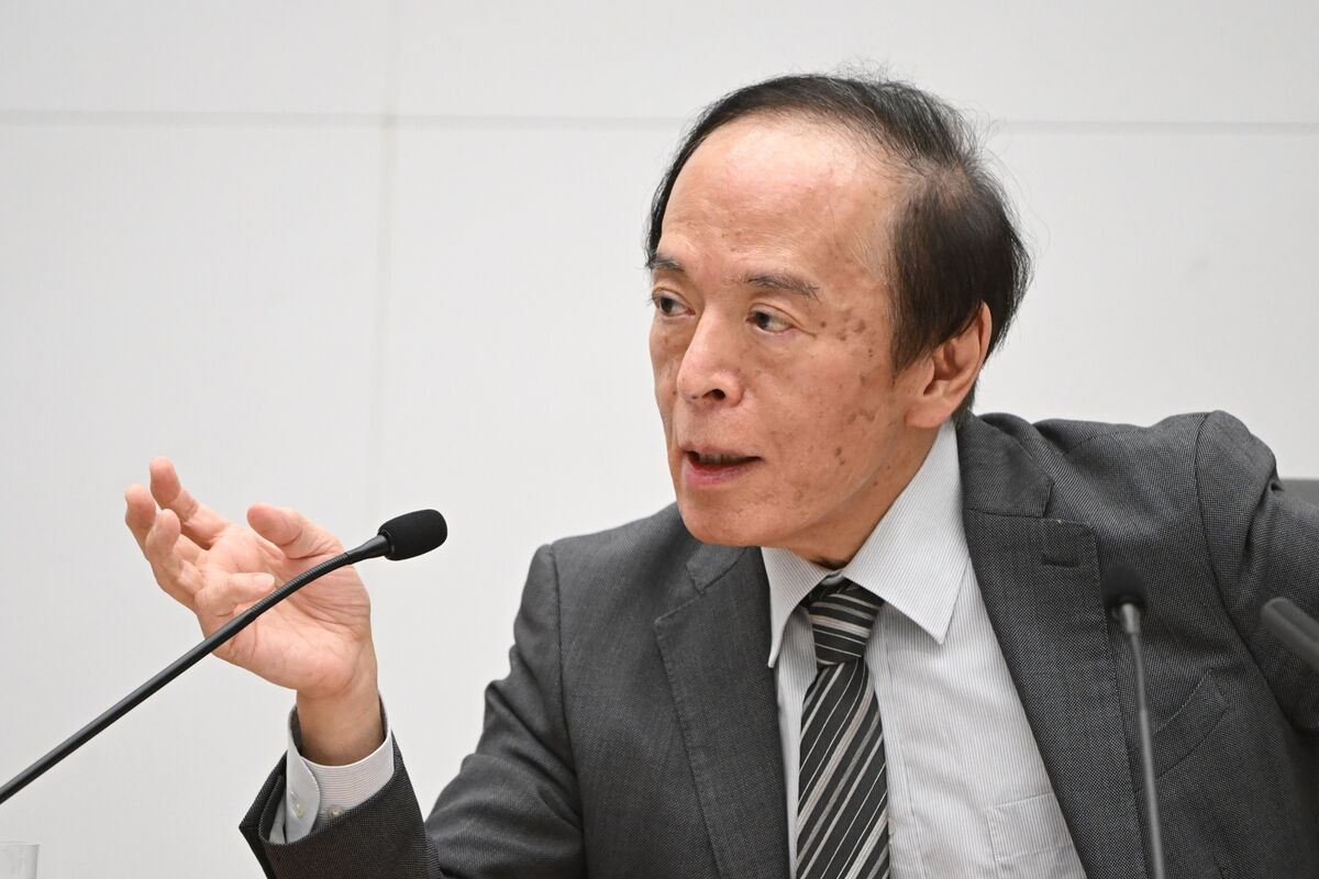 植田総裁、利上げ判断には一層の情報必要－ジョーク飛ばす場面も
