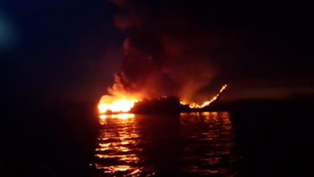 謎のドローンから太平洋上で爆弾を投下され漁船が沈没、生存者が語る一部始終 攻撃者の正体は