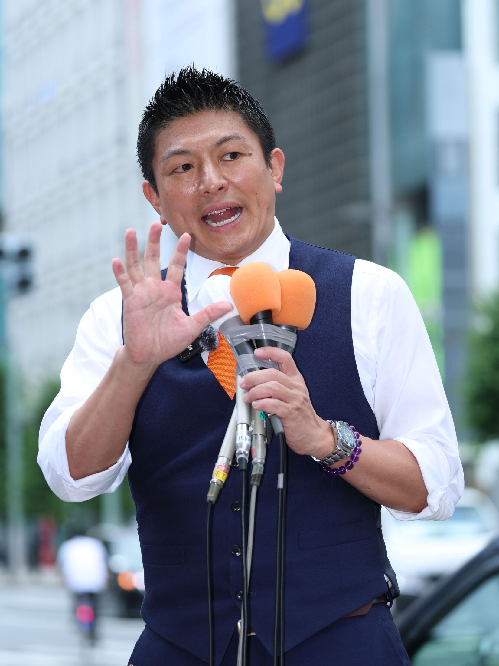 「天皇陛下に側室」発言が物議…参政党“創立メンバー”が明かす神谷宗幣氏の素顔「あまりに不勉強」「彼は皇室の歴史を知らない」（文春オンライン）