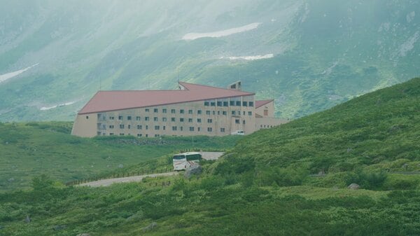 標高2450メートルの「ホテル立山」が54年の歴史に幕 「他にはこういうホテルがない」 “日本最高所のリゾートホテル”が営業終了 惜しむ声が相次ぐ