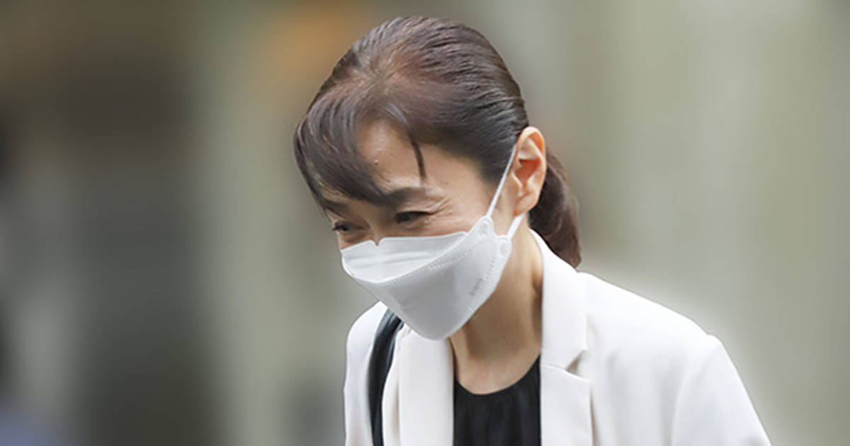 「誰か分からんかった」高市陣営の“元アイドル推薦人” 自民党総裁選でカメラに抜かれた“激変近影”にネット騒然