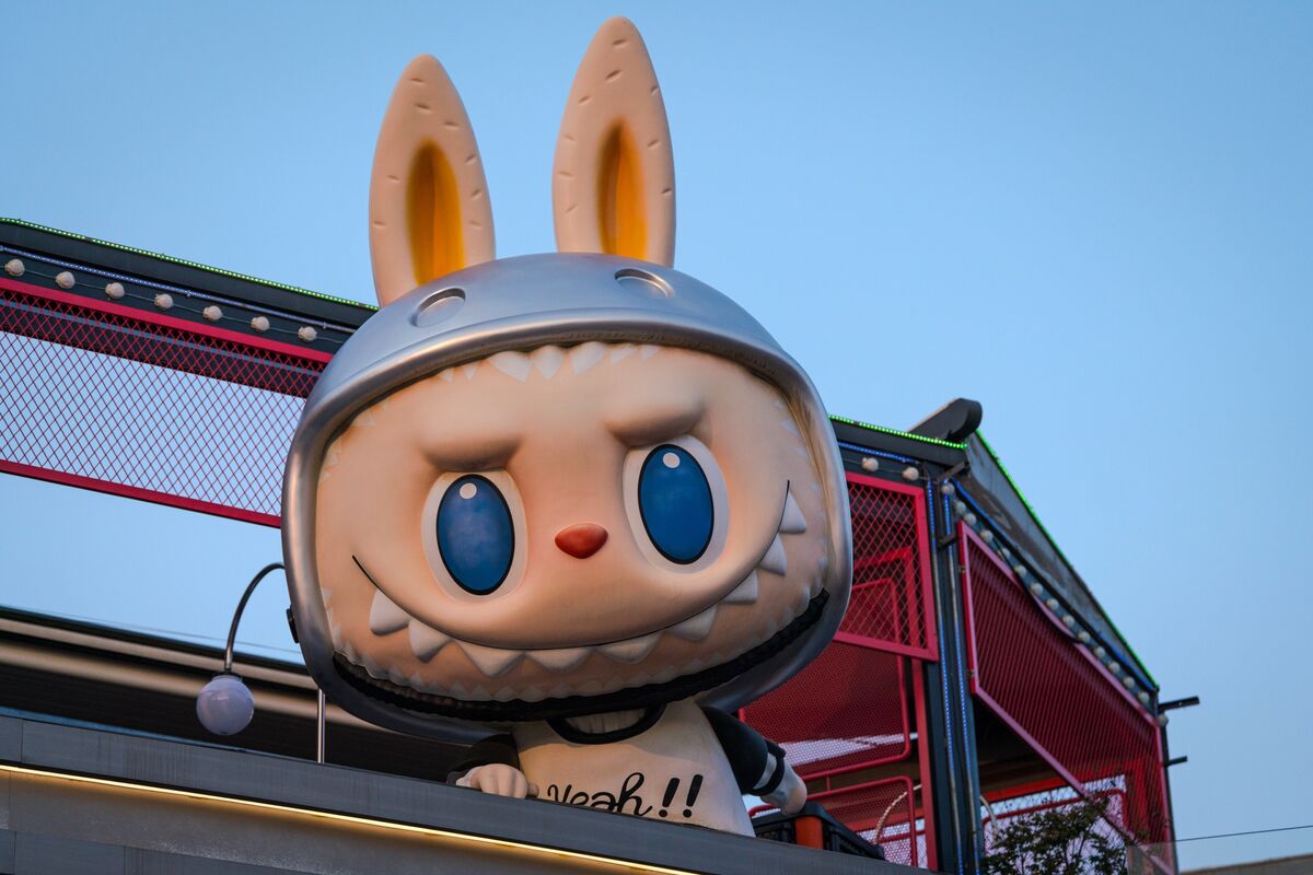 「ラブブ」人気失速、ポップマート株下落－時価総額２兆円弱吹き飛ぶ