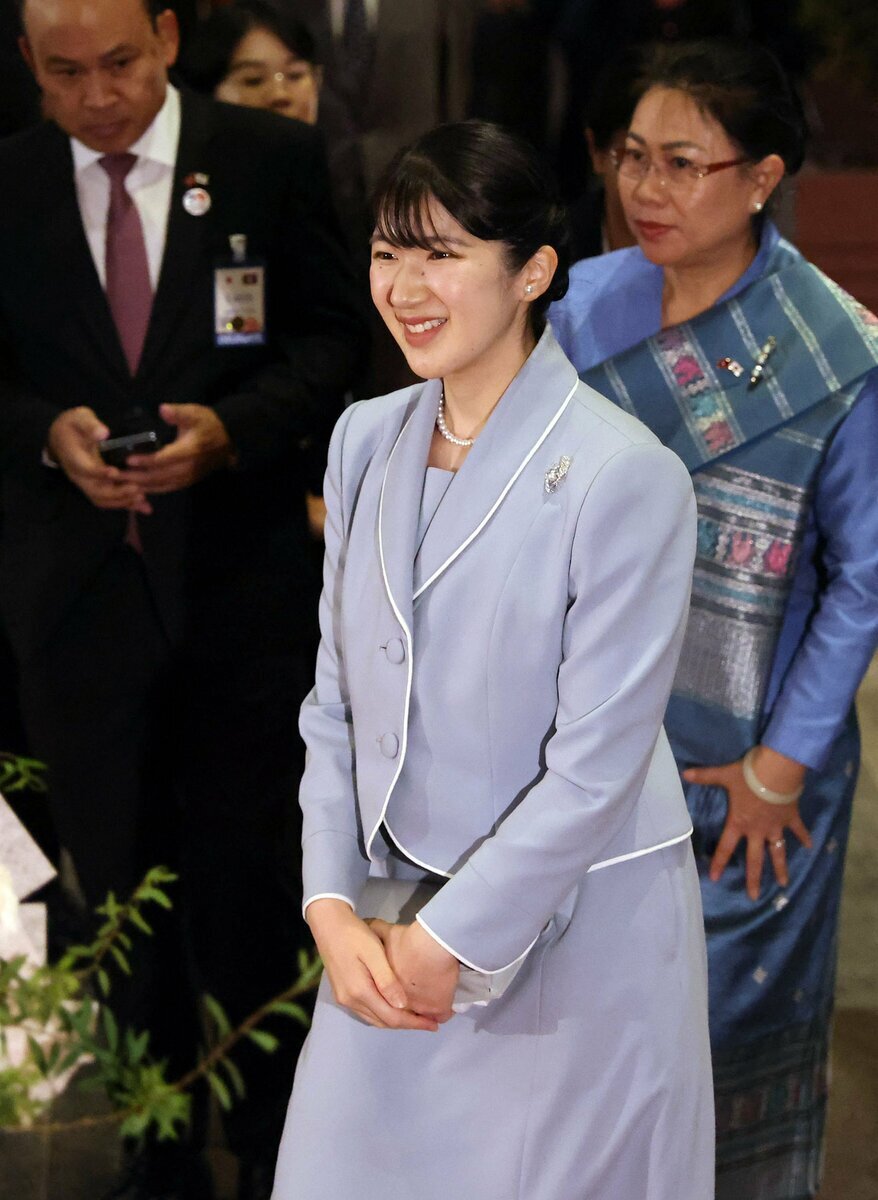 愛子さま外交ルック カワイイを超えて優雅 ラオス訪問でピンクのスーツを選ばなかった理由