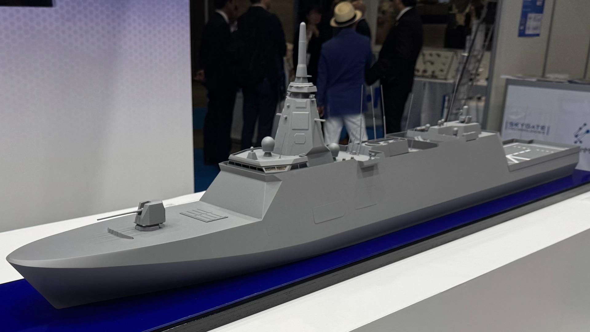 海自もがみ護衛艦の能力向上型「新型FFM」の艦載UAV、シールドAIの「V-BAT」が有力候補（高橋浩祐）
